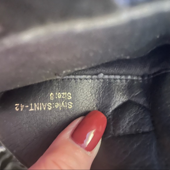 Women - Picture 7 of 8